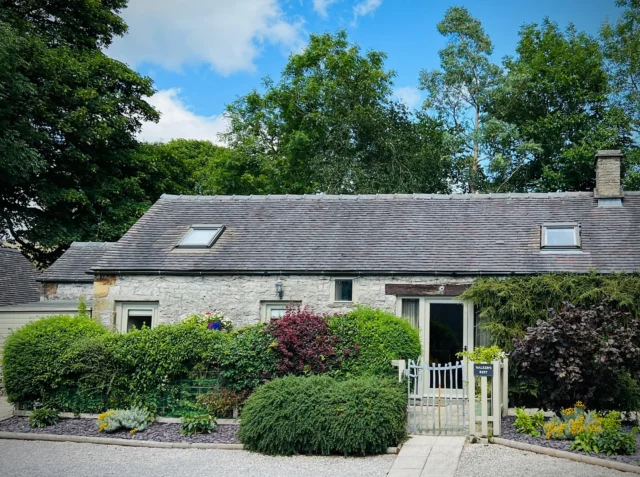 Walker’s Rest - perfect for two in the Peaks.#holidaycottage #peakdistrict #peakdistrictnationalpark #derbyshire #buxton #holidays #longweekend #minibreak